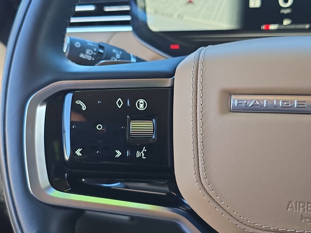 Used 2024 Green Land Rover SE image 18