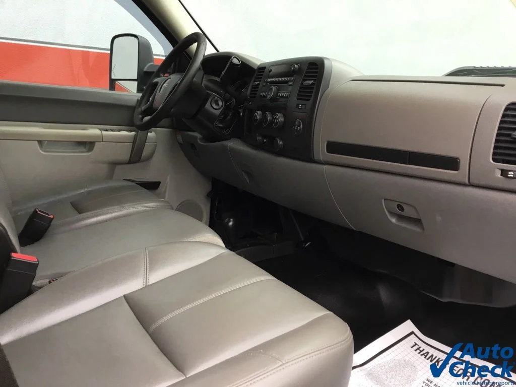 Used 2013 White GMC Work Truck image 32