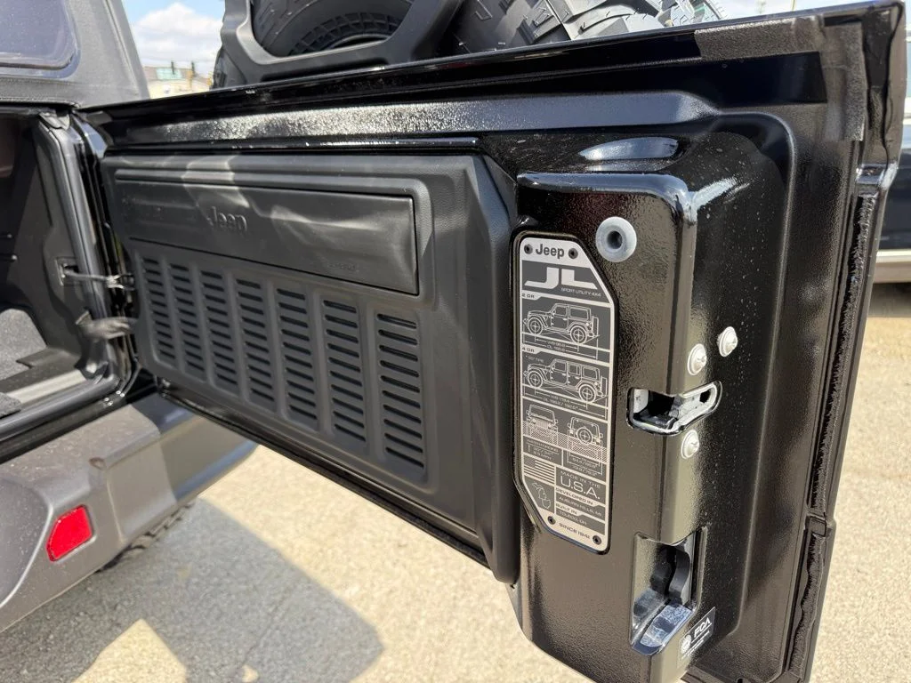 New 2026 Black Clear-Coat Exterior Paint Jeep Willys image 26