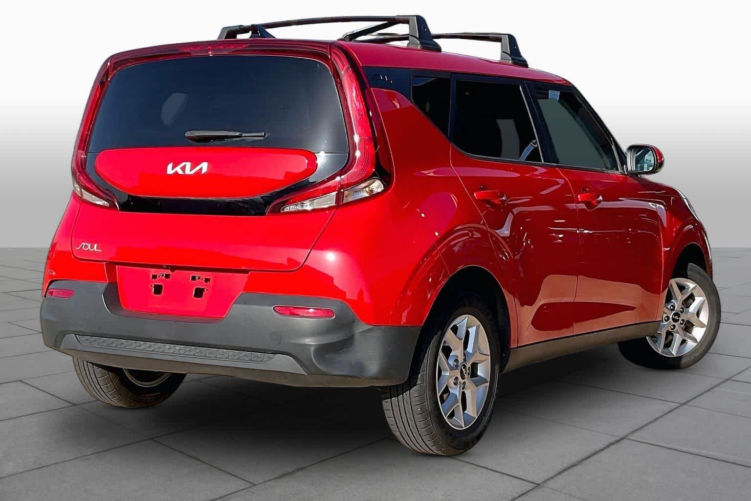 Used 2022 Inferno Red Kia LX image 13