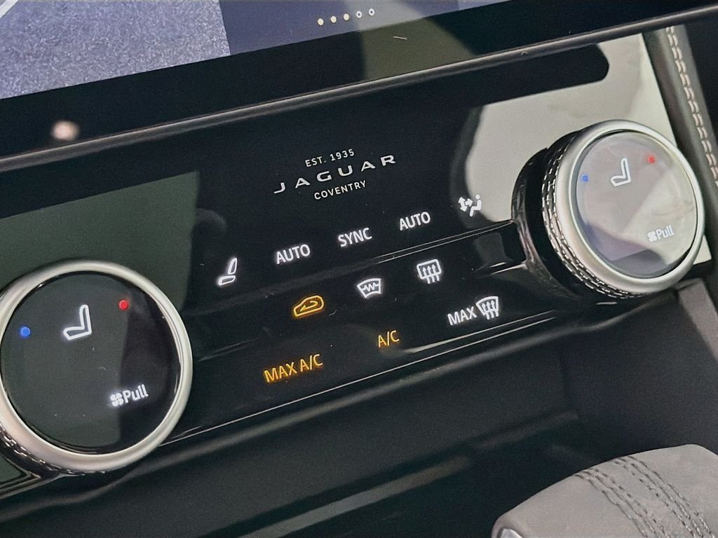 New 2026 Santorini Black Jaguar P250 R-Dynamic S image 21