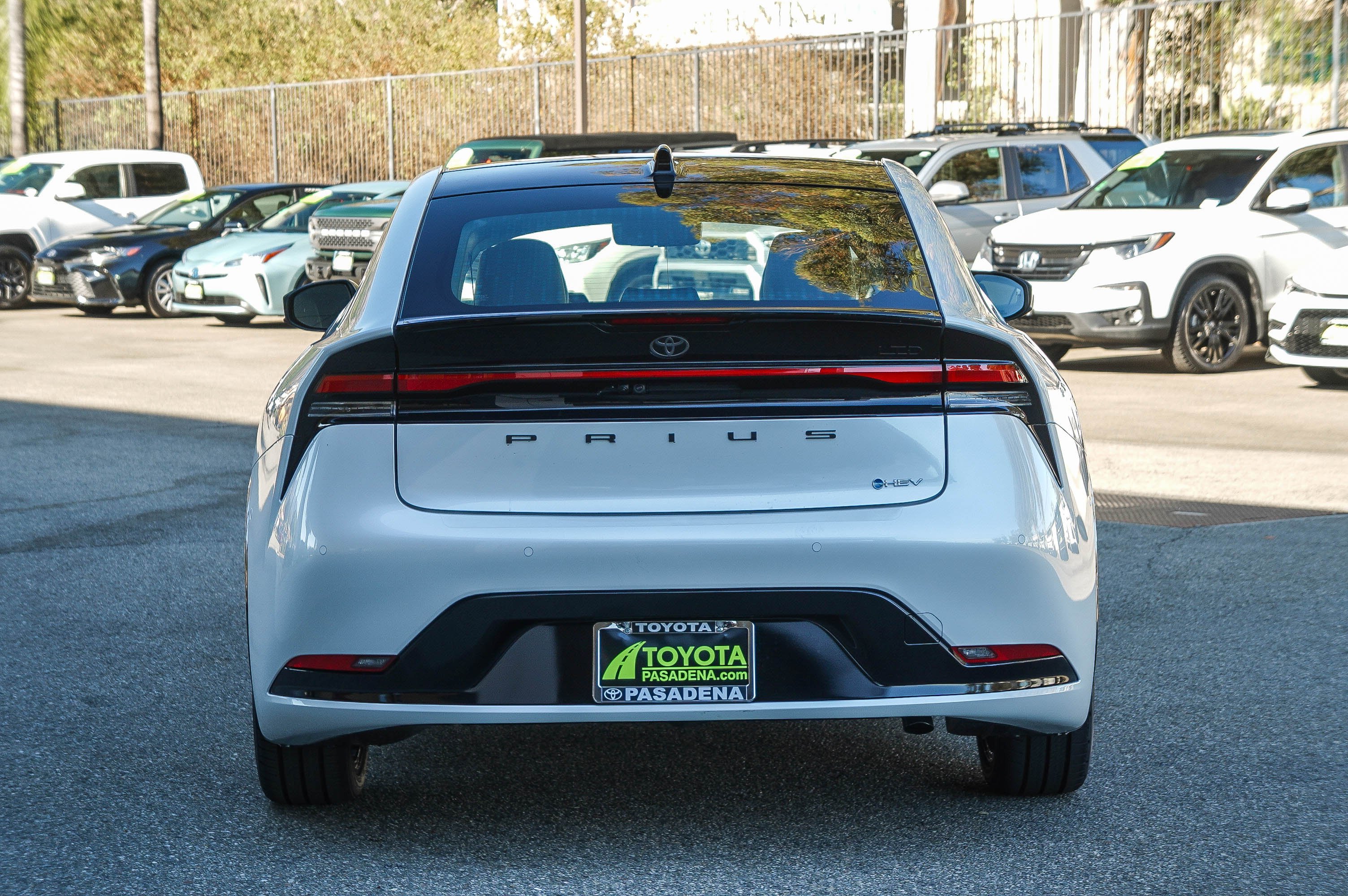 New 2027 Wind Chill Pearl <sup>1</sup> Toyota  Limited image 35