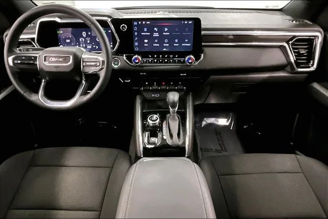 Used 2024 Summit White GMC Elevation image 18