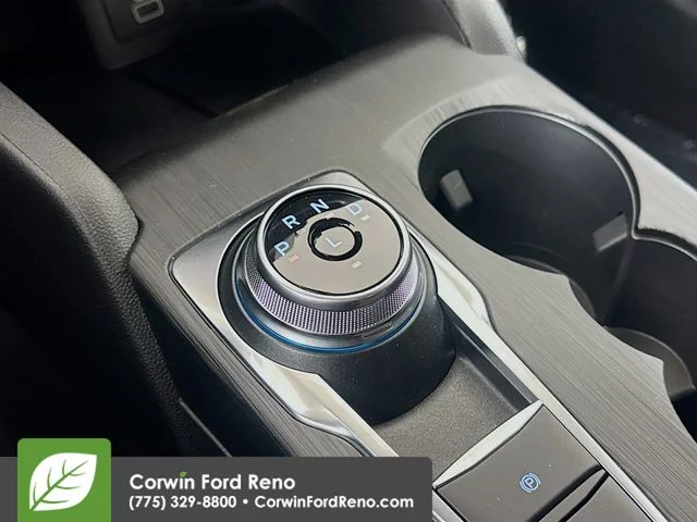 New 2026 Star White Metallic Tri-coat Ford ST-Line image 18