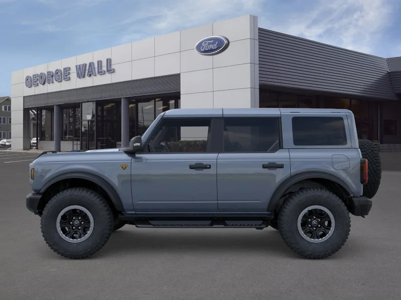 New 2025 Azure Gray Metallic Tri-Coat Ford Badlands® image 28
