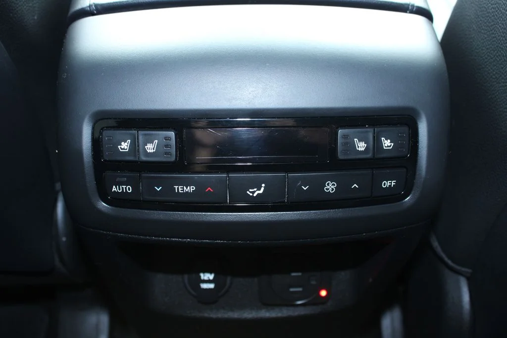 Used 2023 Hyper White Hyundai Limited image 27