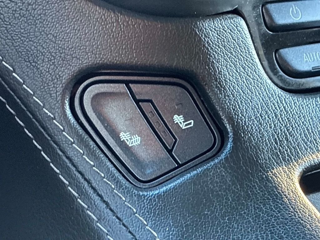 Used 2019 Black Chevrolet LT image 32