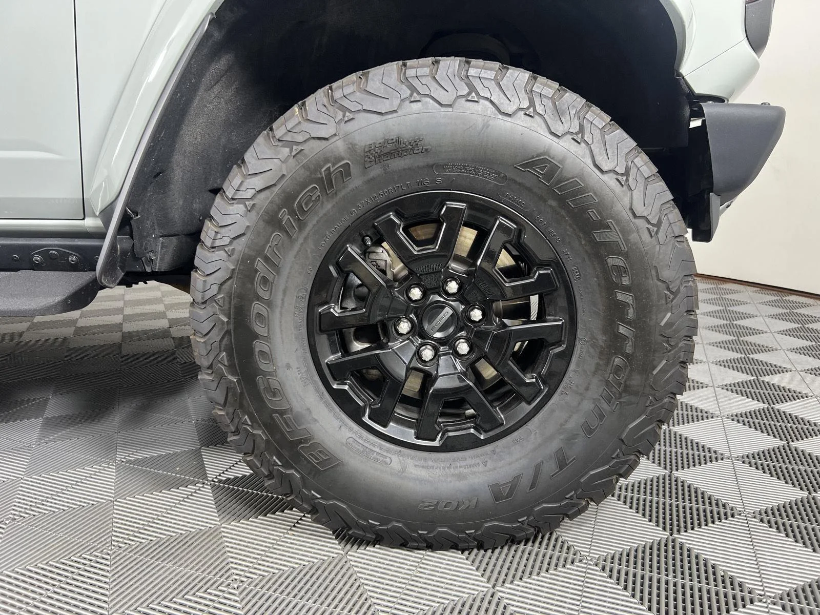 Used 2024 Cactus Gray Ford Raptor image 12