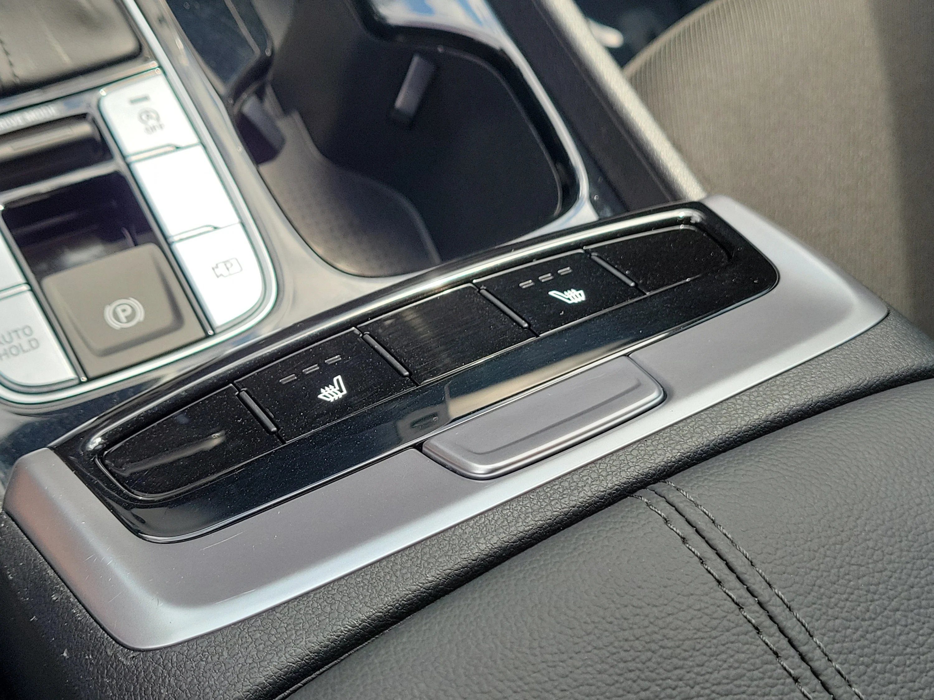 Used 2022 Portofino Gray Hyundai SEL image 33