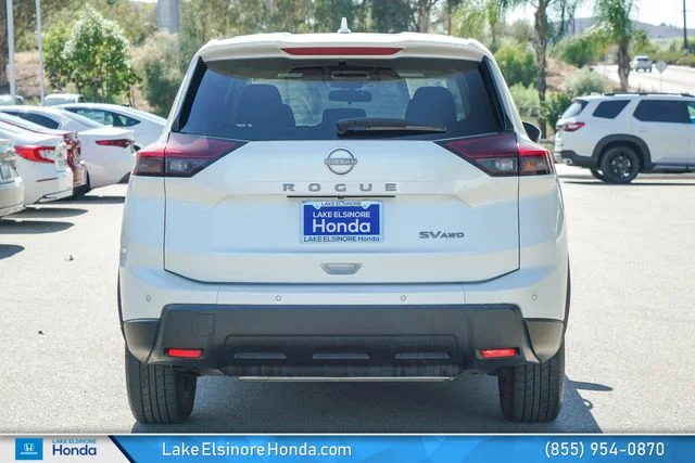 Used 2024 White Pearl Nissan SV image 10