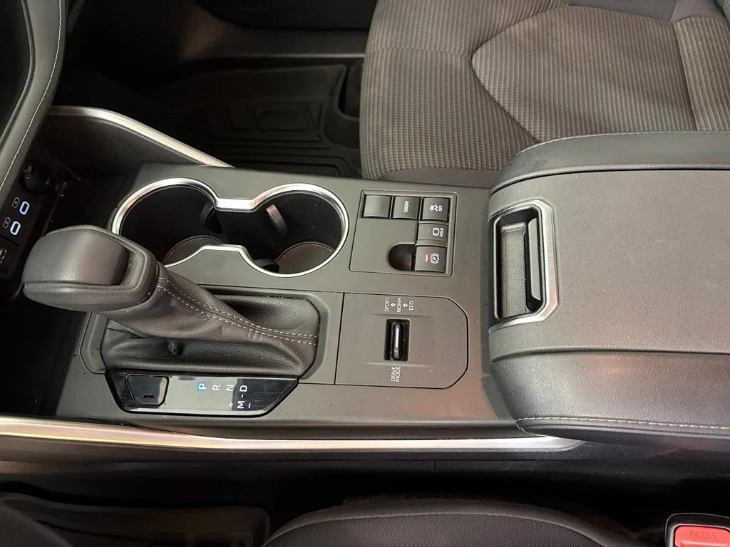 Used 2023 Black Toyota L image 30