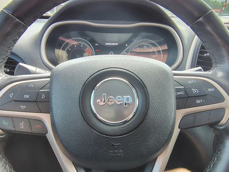 Used 2016 White Jeep Limited image 12