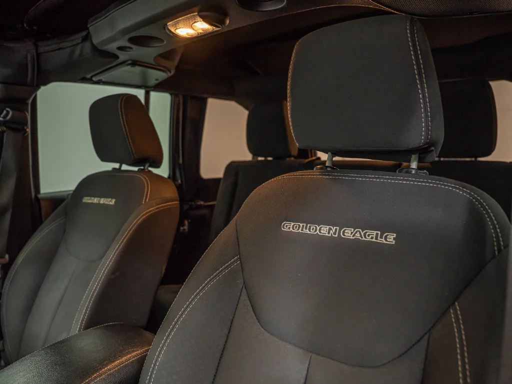 Used 2018 Rhino Clearcoat Jeep Unlimited Sport image 31