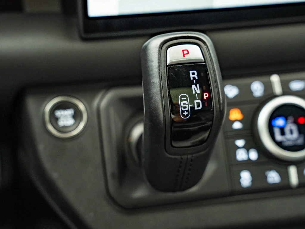 Used 2025 Black Land Rover V8 image 36