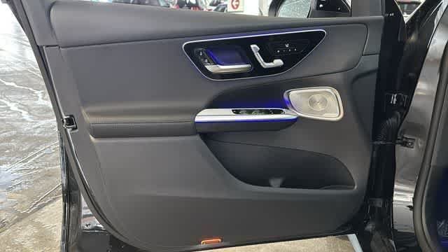 Used 2025 Black Mercedes-Benz GLC 300 image 14