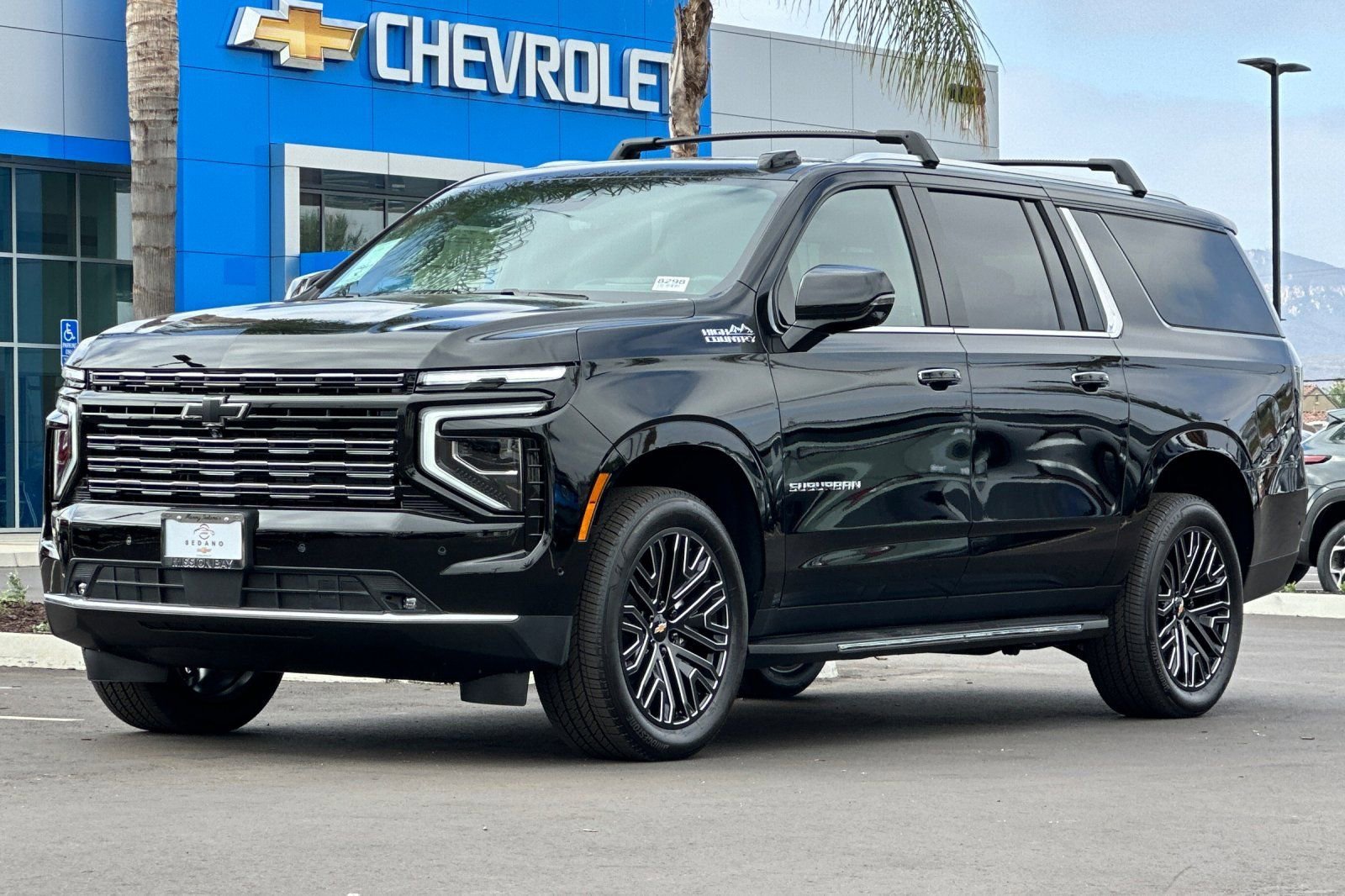 2026 Chevrolet Suburban High Country - Photo 8