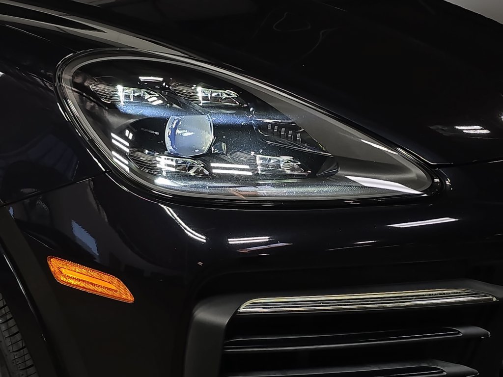 Used 2021  Porsche  image 12