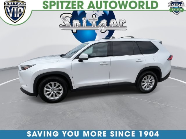 Used 2024 Beige Toyota XLE image 9