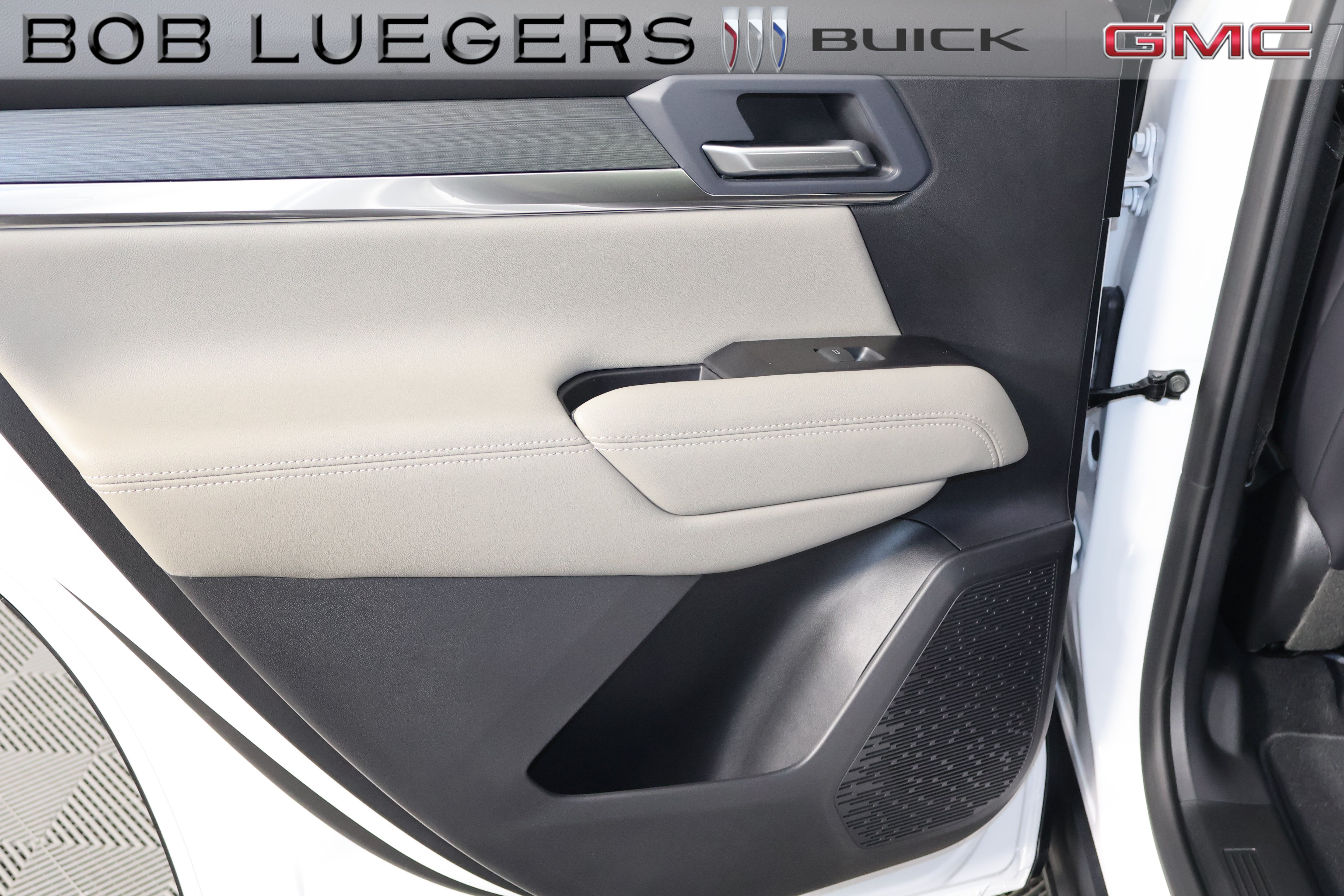 2027 GMC Terrain Elevation - Photo 10