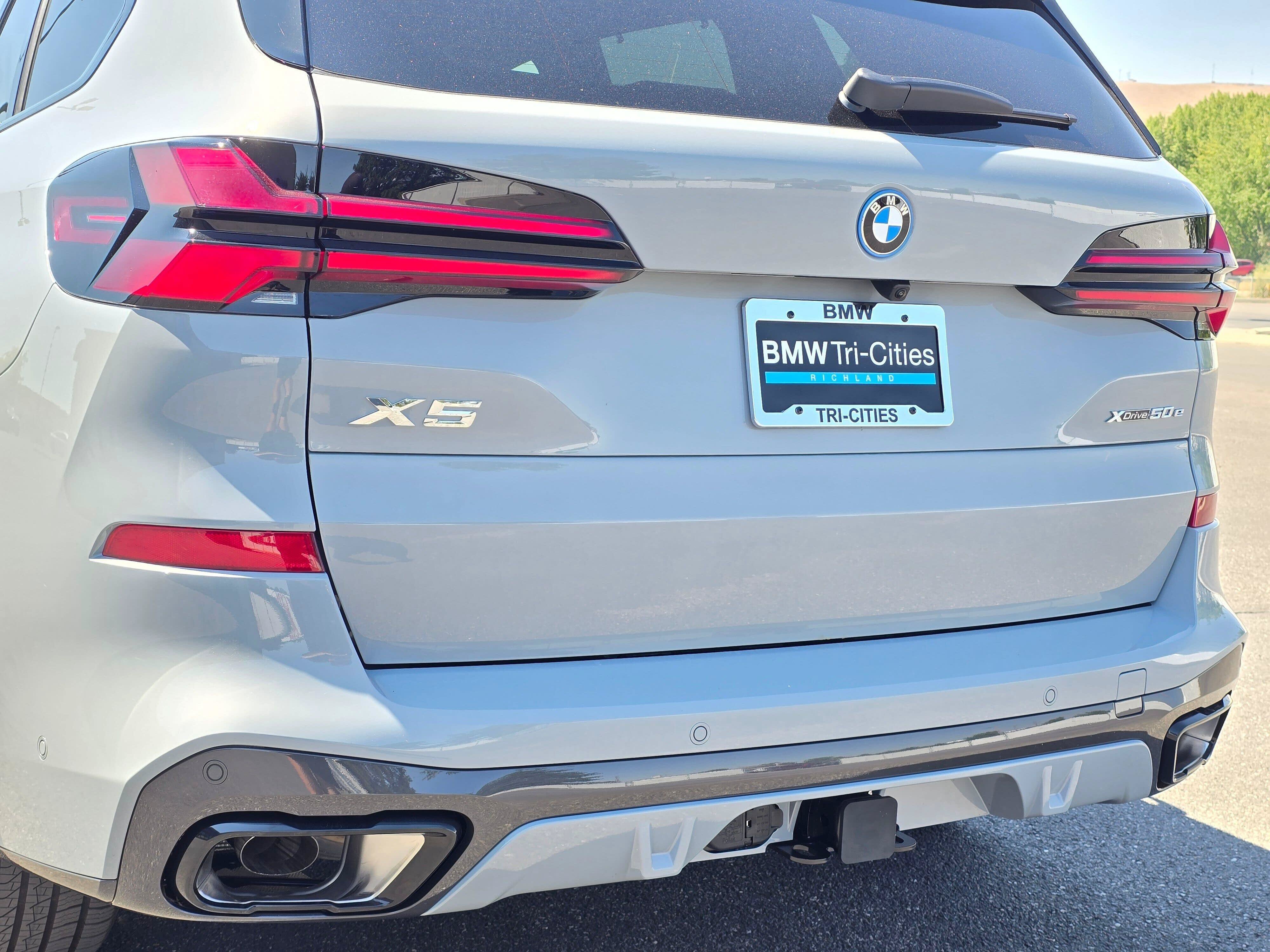 New 2026 Brooklyn Grey Metallic BMW xDrive50e image 7