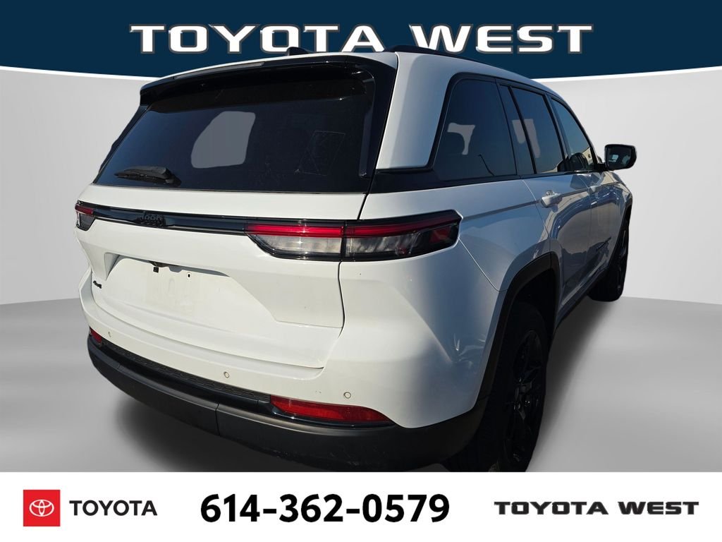 Used 2023 White Jeep Altitude X image 8