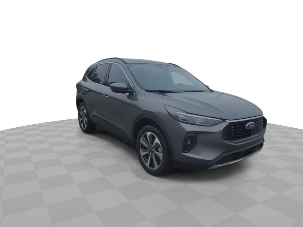 Used 2025  Ford Platinum image 3