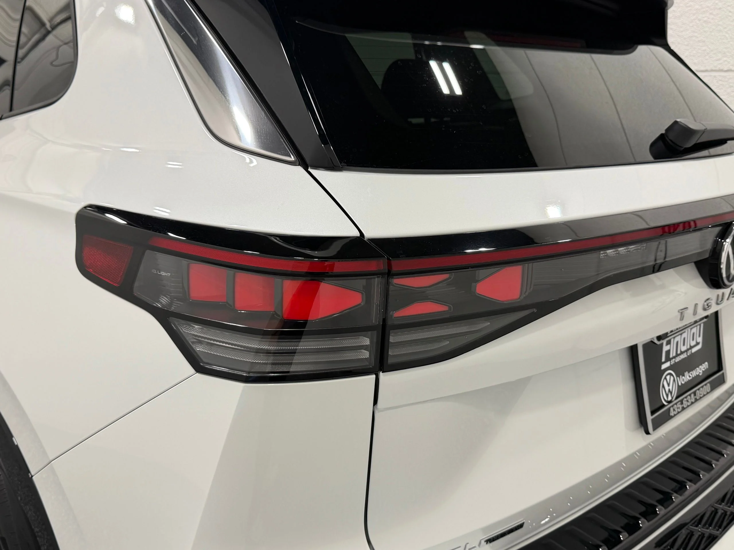 New 2026 White Volkswagen SEL R-Line Turbo image 18