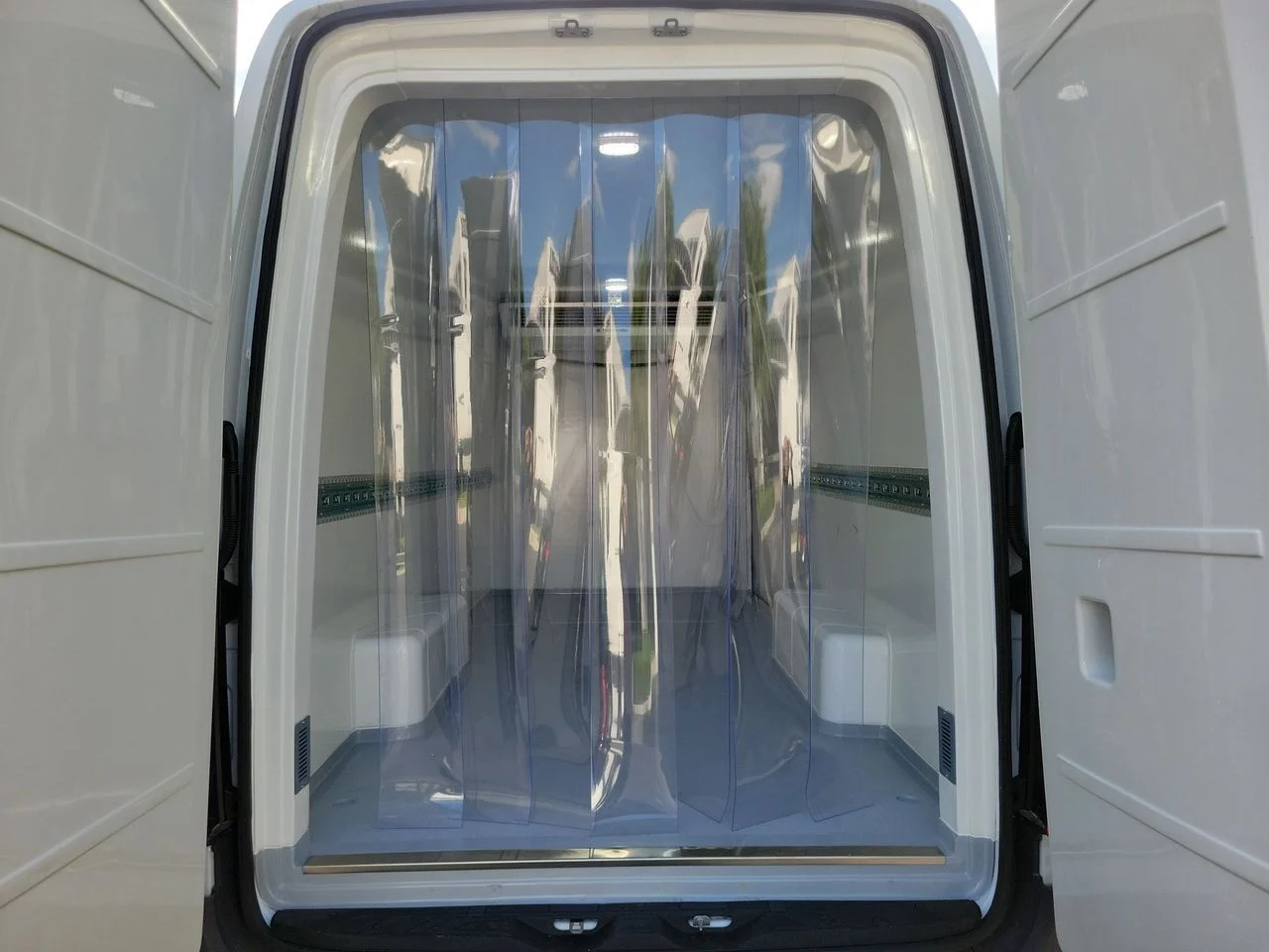 New 2025 Arctic+White Mercedes-Benz Cargo 170 WB image 14