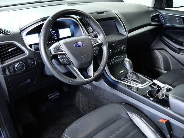 Used 2016 Blue Ford SEL image 3