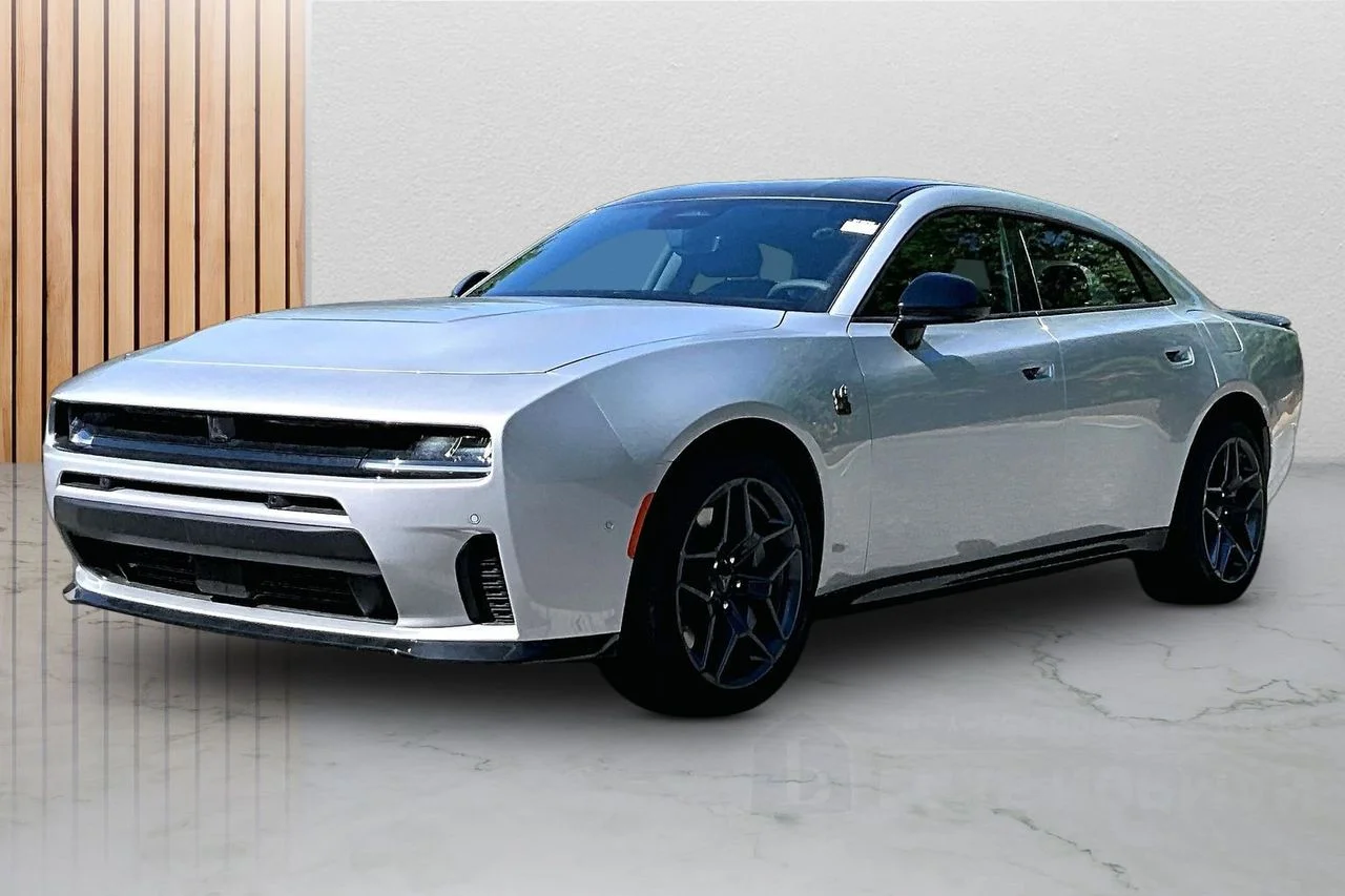 New 2026 Triple Nickel Exterior Paint Dodge R/T Scat Pack image 4