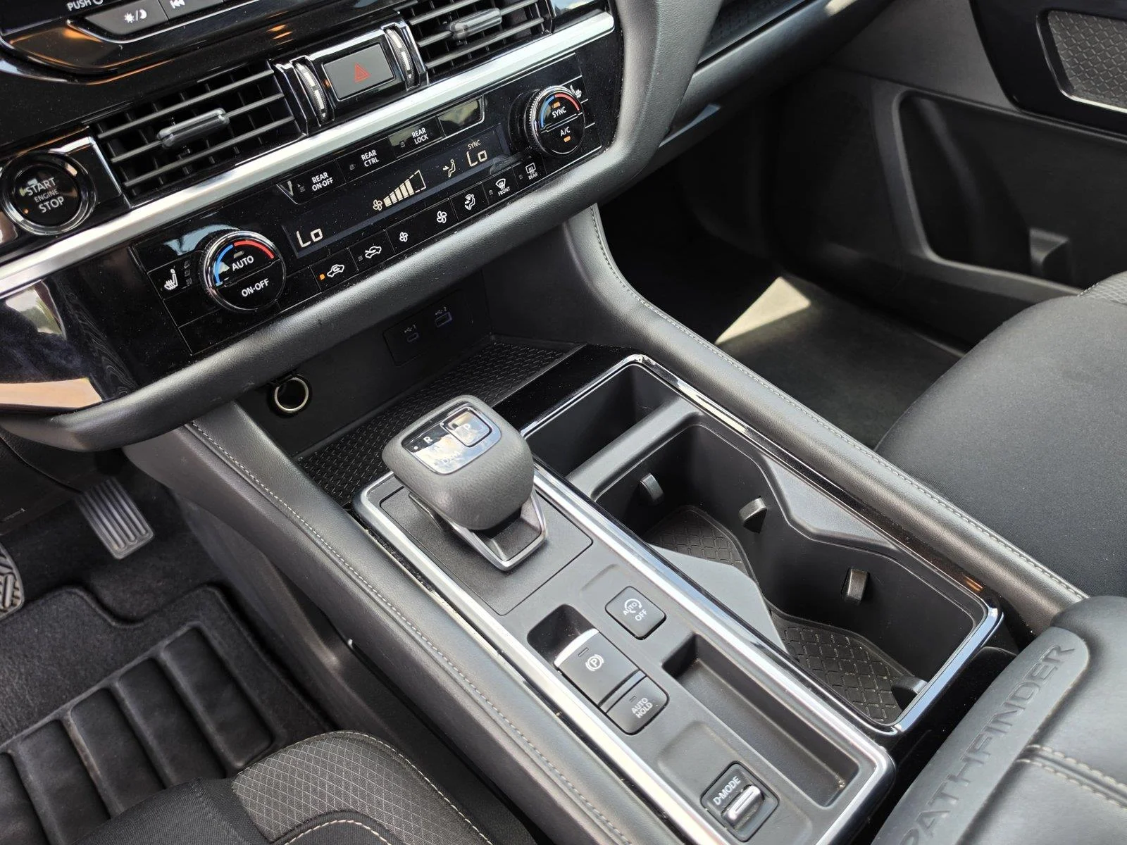 Used 2025 Super Black Nissan SV image 22