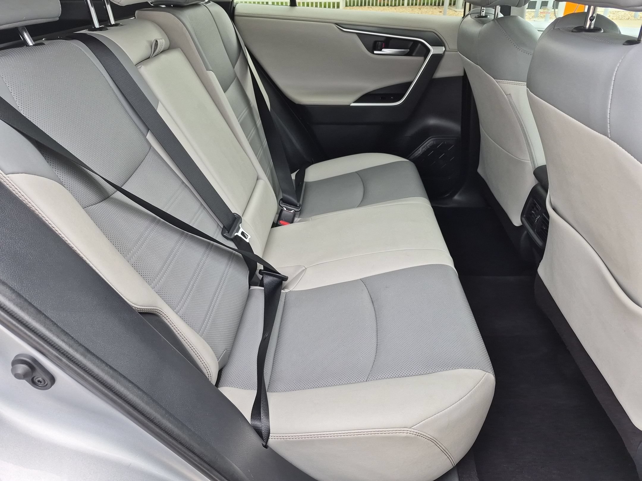 Used 2019 Silver Sky Metallic Toyota Limited AWD image 32