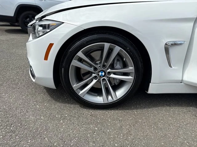 Used 2019 Alpine White BMW 440i image 28