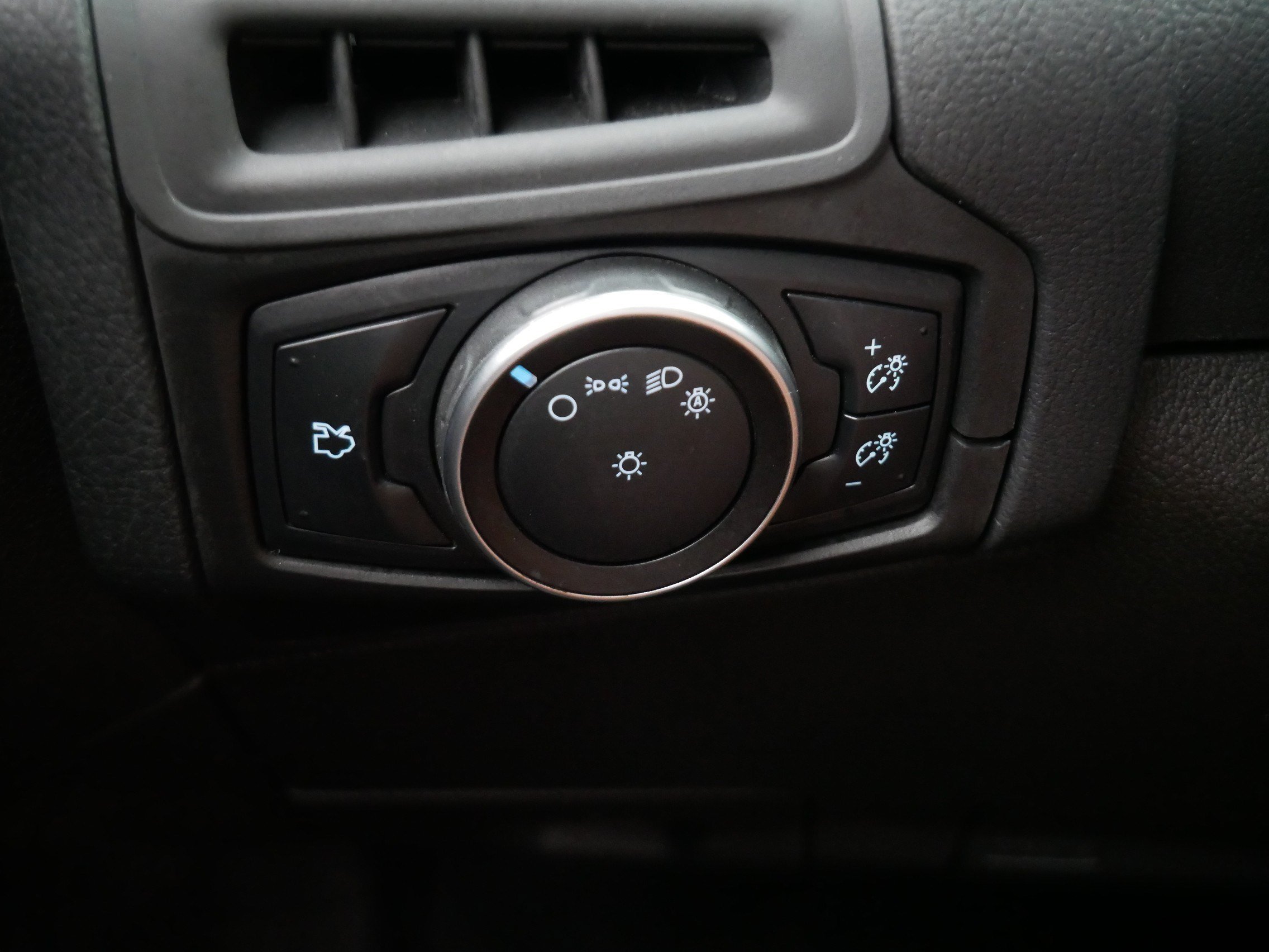 Used 2016 Tectonic Ford SE image 28