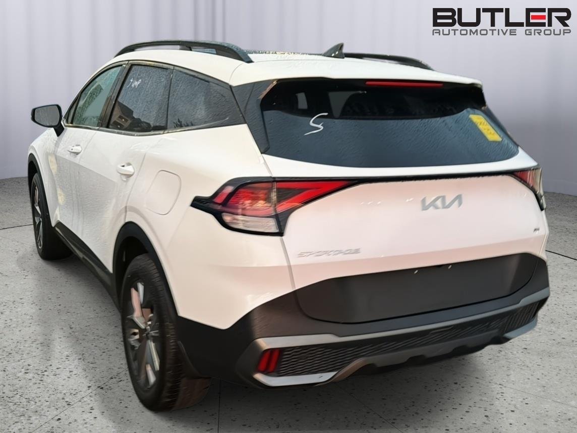 Used 2024 Glacial White Pearl Kia X-Line image 7