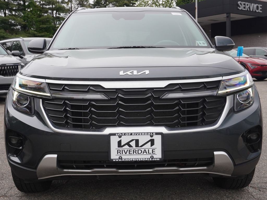 Used 2024 Gray Kia EX image 11