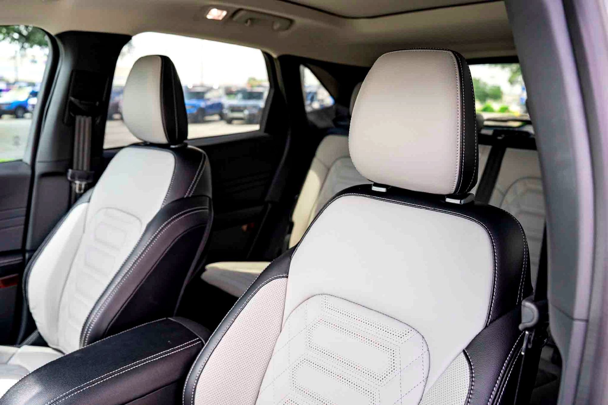 New 2024 Agate Black Metallic Ford PHEV image 9