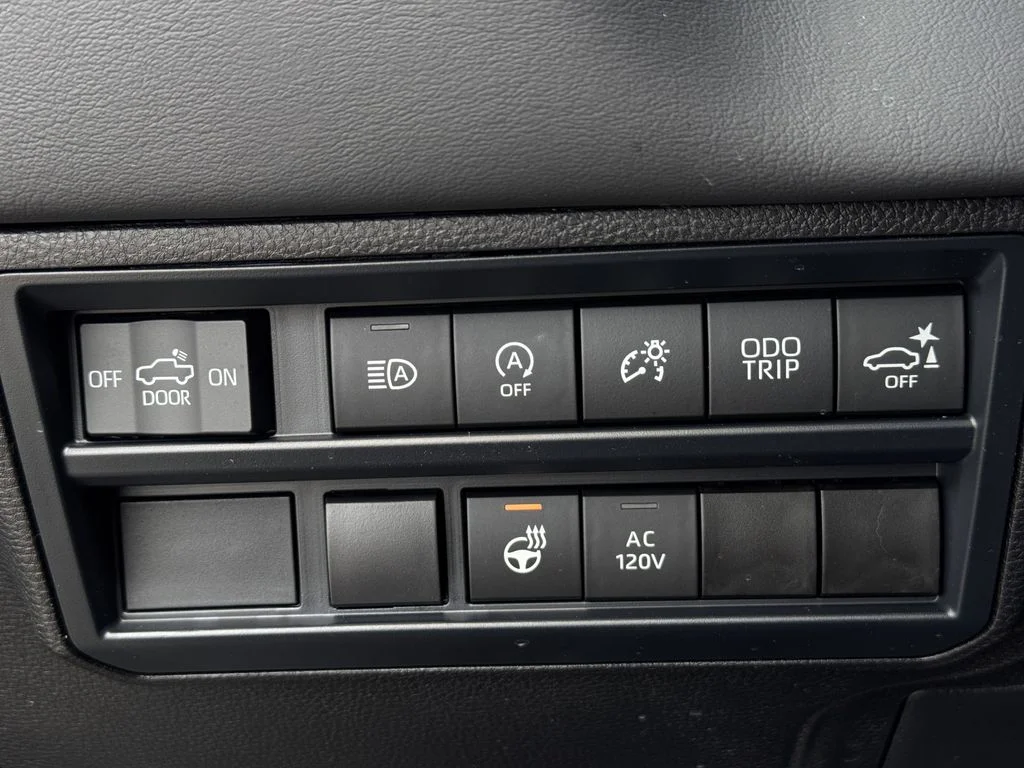 Used 2025  Toyota Limited image 24