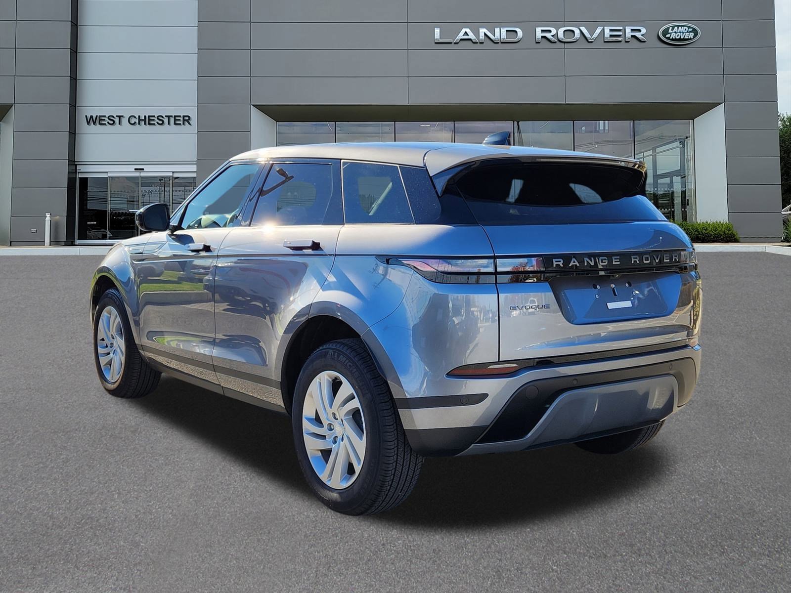 Used 2026 Eiger Grey Metallic Land Rover S image 3