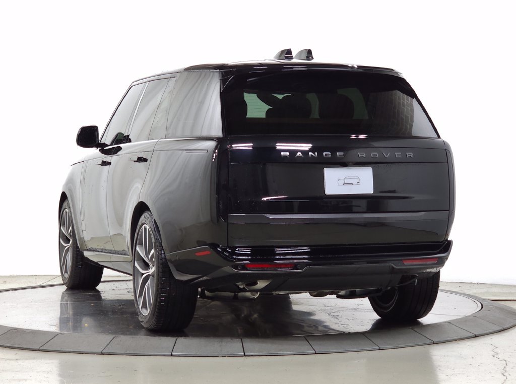 Used 2026 Black Land Rover SE image 3