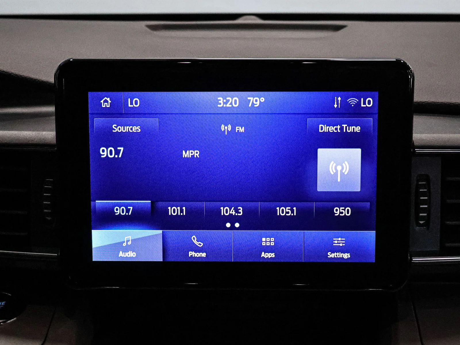 Certified Used 2024 Iconic Silver Metallic Ford XLT image 27