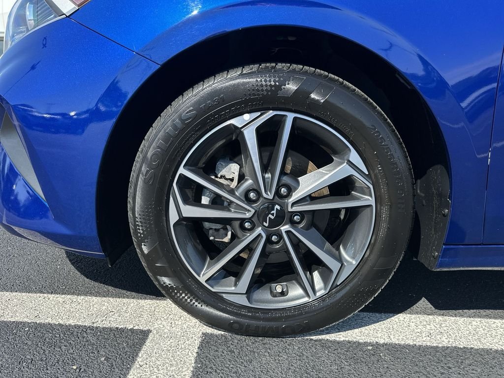 Used 2024 Blue Kia LXS image 16