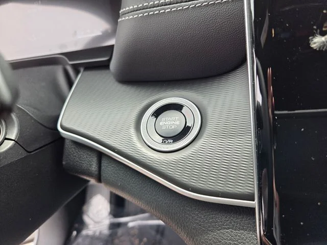 New 2026 Silver Zynith Jeep Laredo X image 26