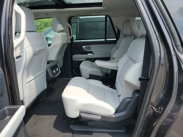 Used 2025 Gray Ford Platinum image 17