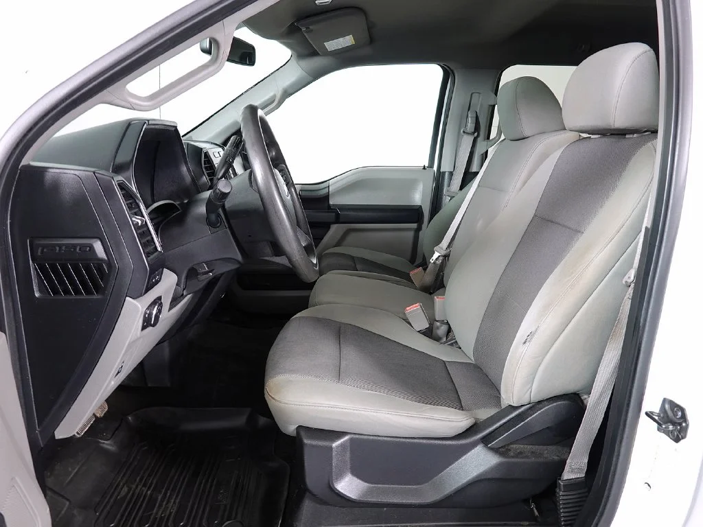 Used 2018 White Ford XL image 11