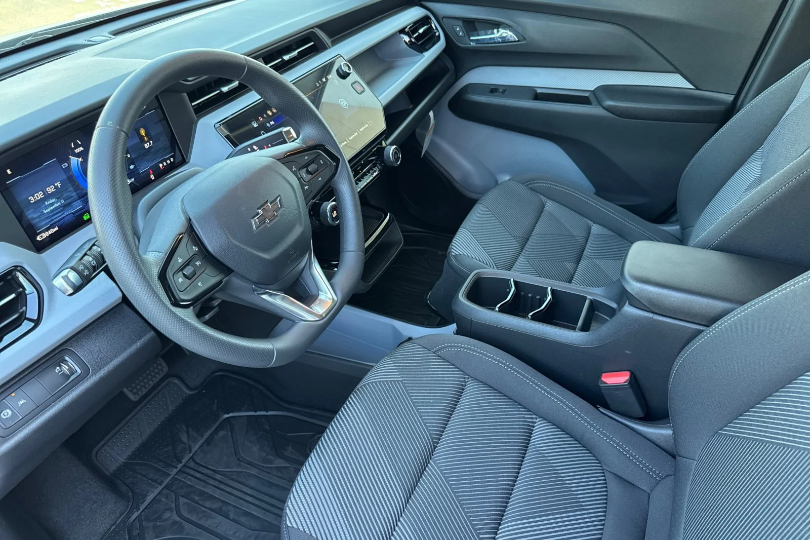 2027 Chevrolet Bolt LT - Photo 9