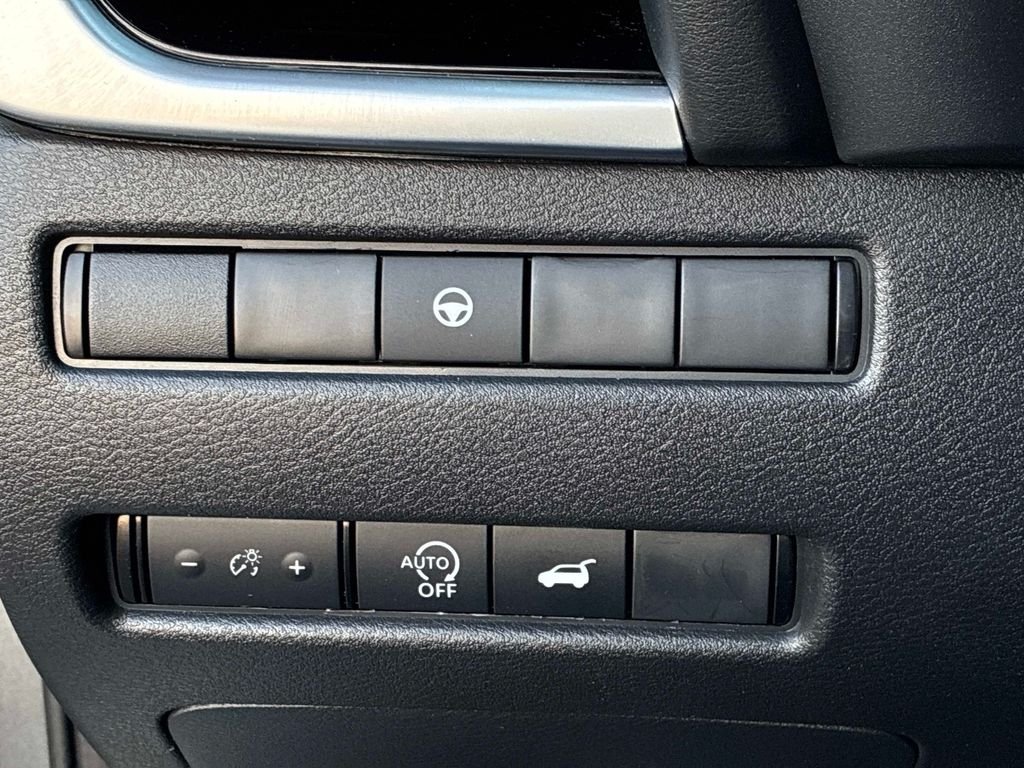 Used 2023 Gray Nissan SL image 25