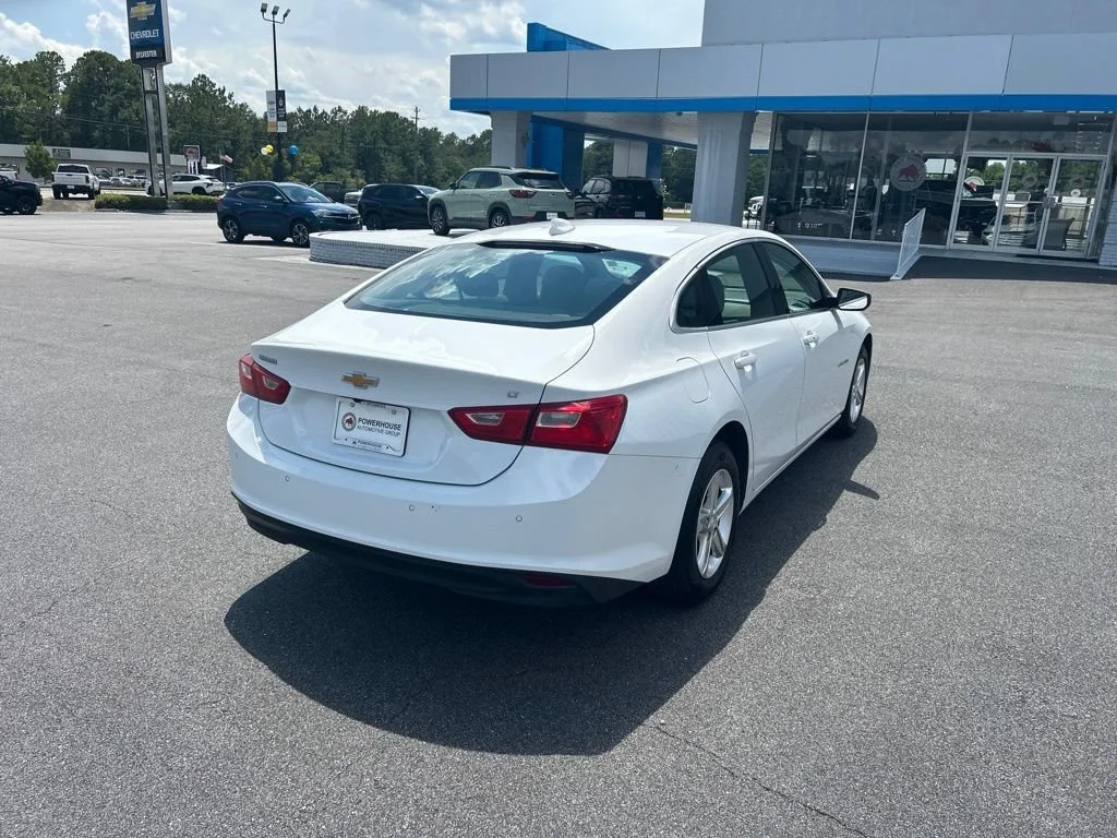 Used 2024 Summit White Chevrolet 1LT image 6