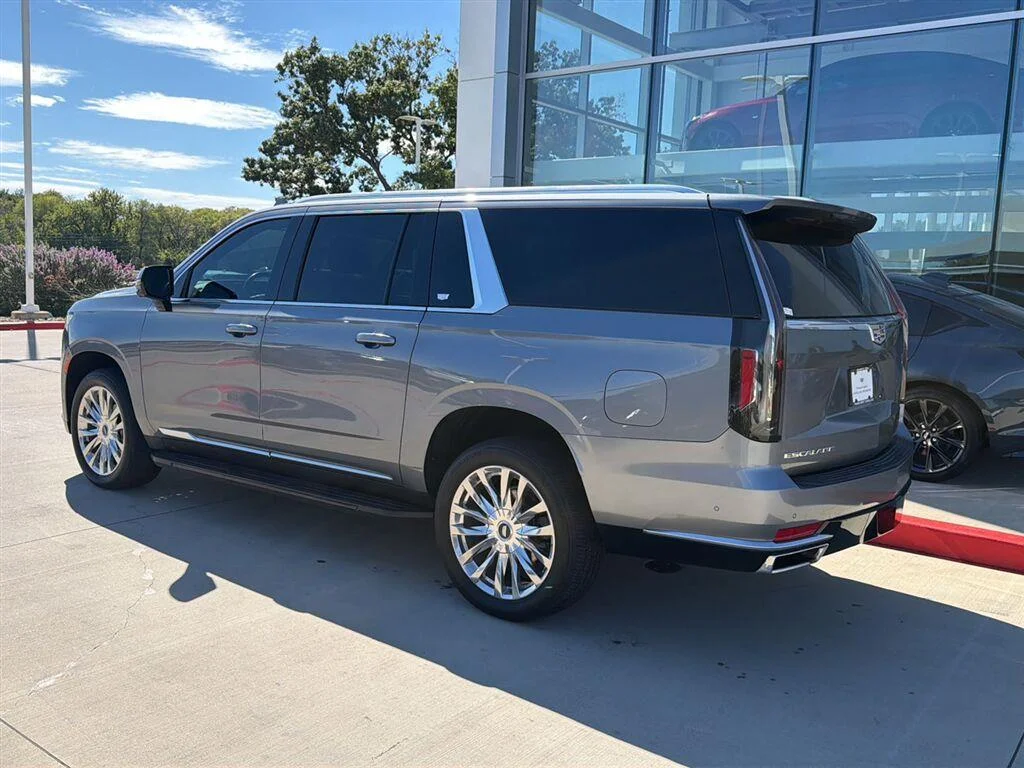 Used 2022 Satin Steel Metallic Cadillac Premium Luxury image 3