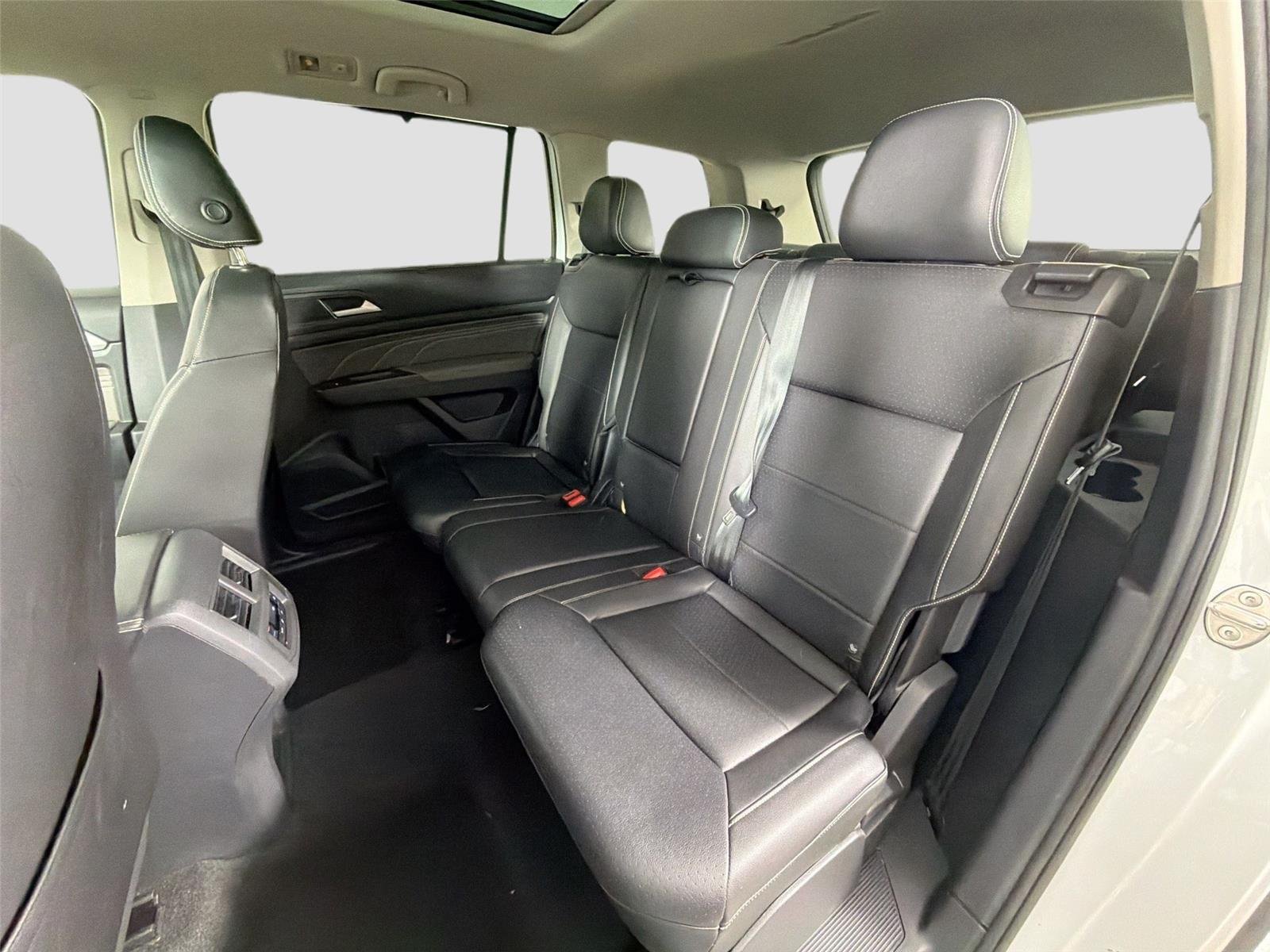 Certified Used 2023  Volkswagen 2.0T SE w/Technology image 22